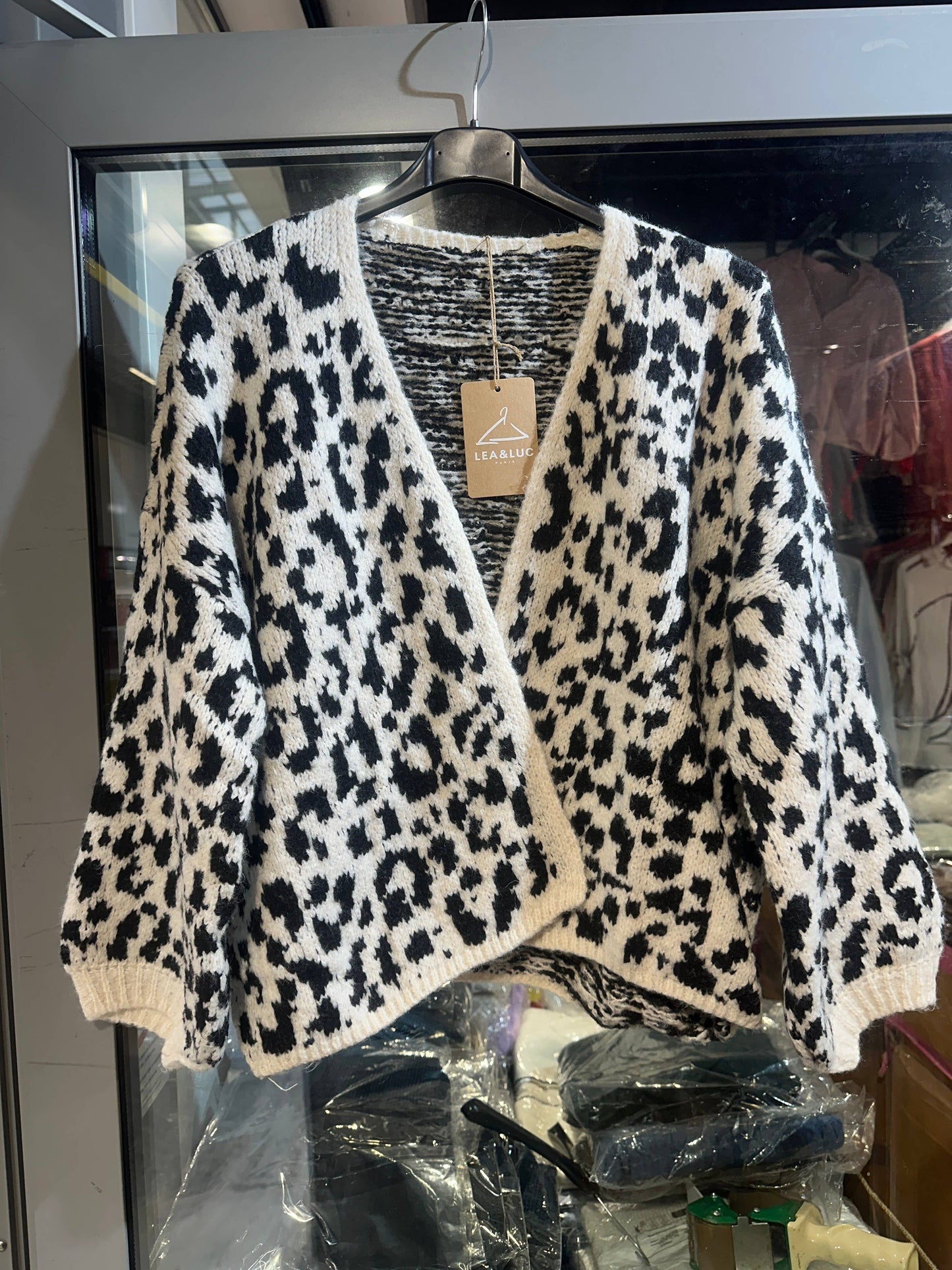 Strickjacke Artikelnummer 50816: Grau