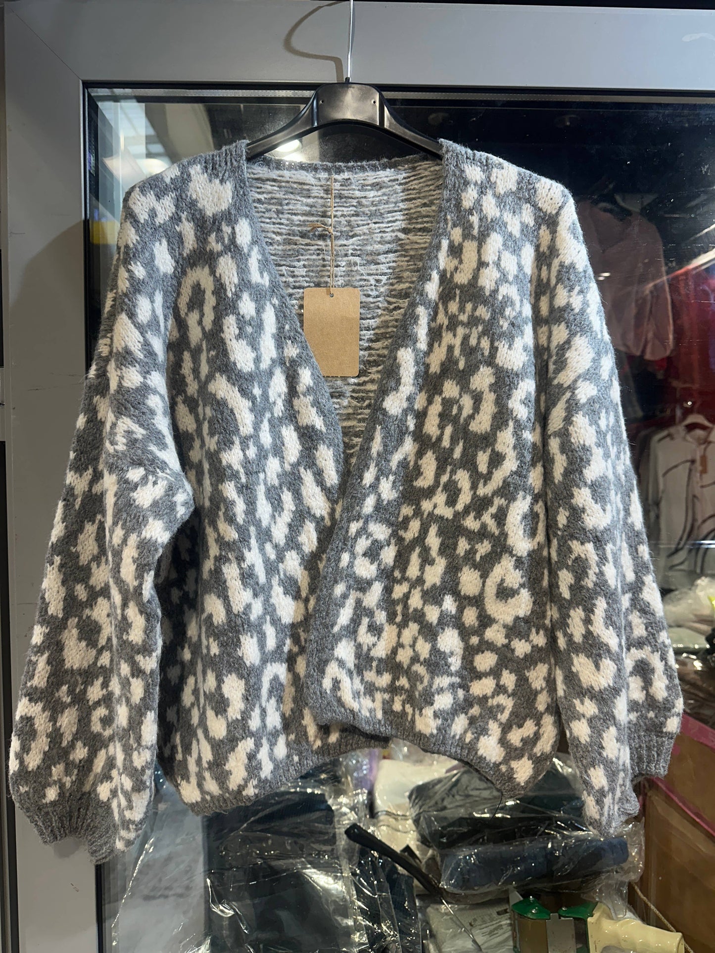 Strickjacke Artikelnummer 50816: Grau