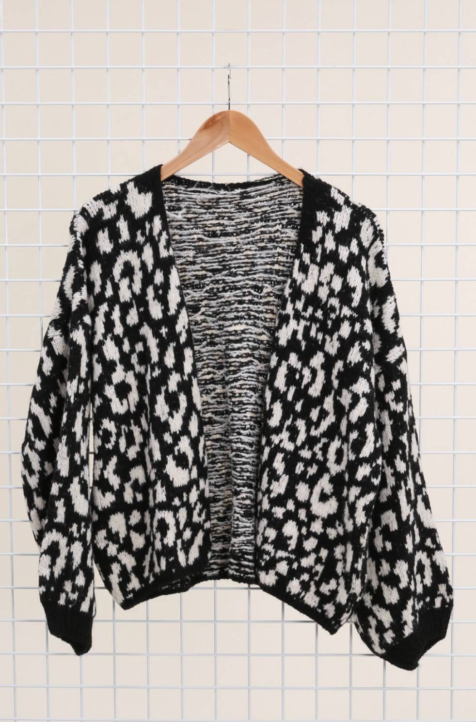 Strickjacke Artikelnummer 50816: Grau
