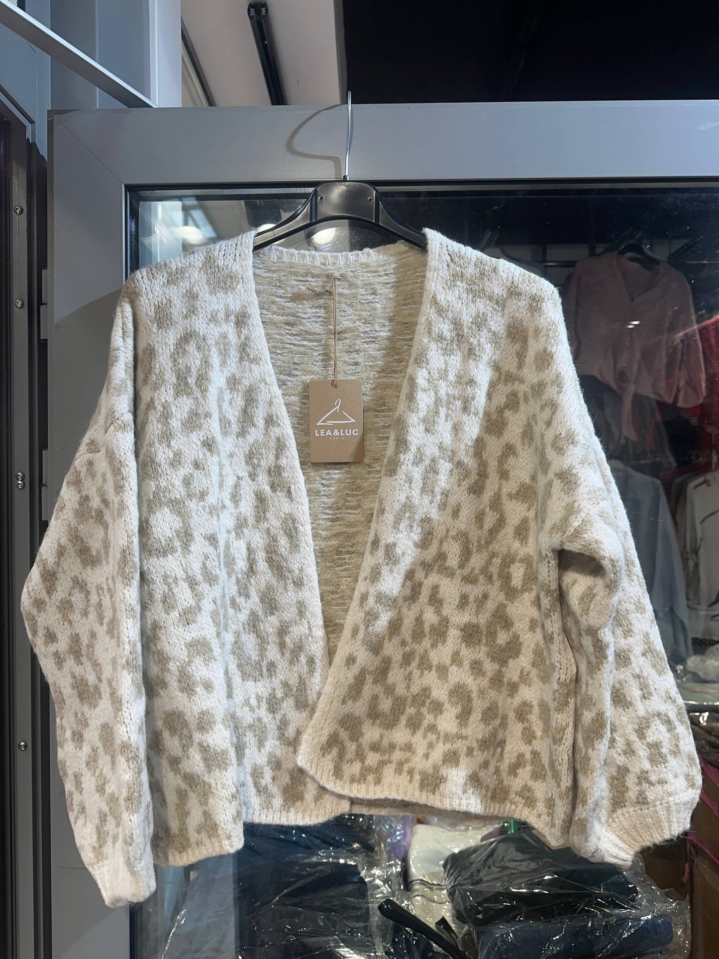 Strickjacke Artikelnummer 50816: Grau