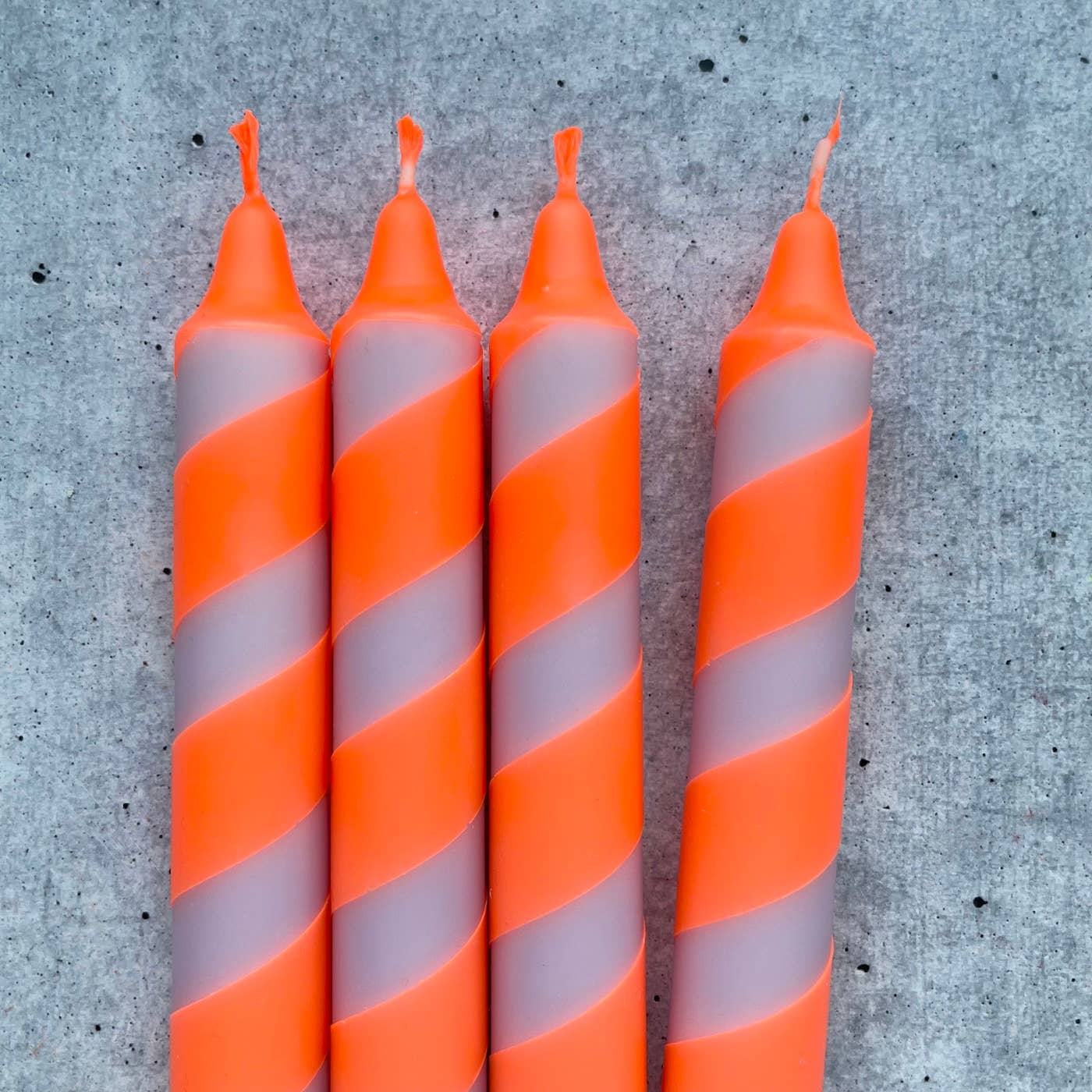 Dip Dye Kerzen Swirl | Flieder-neonorange | 4er VE