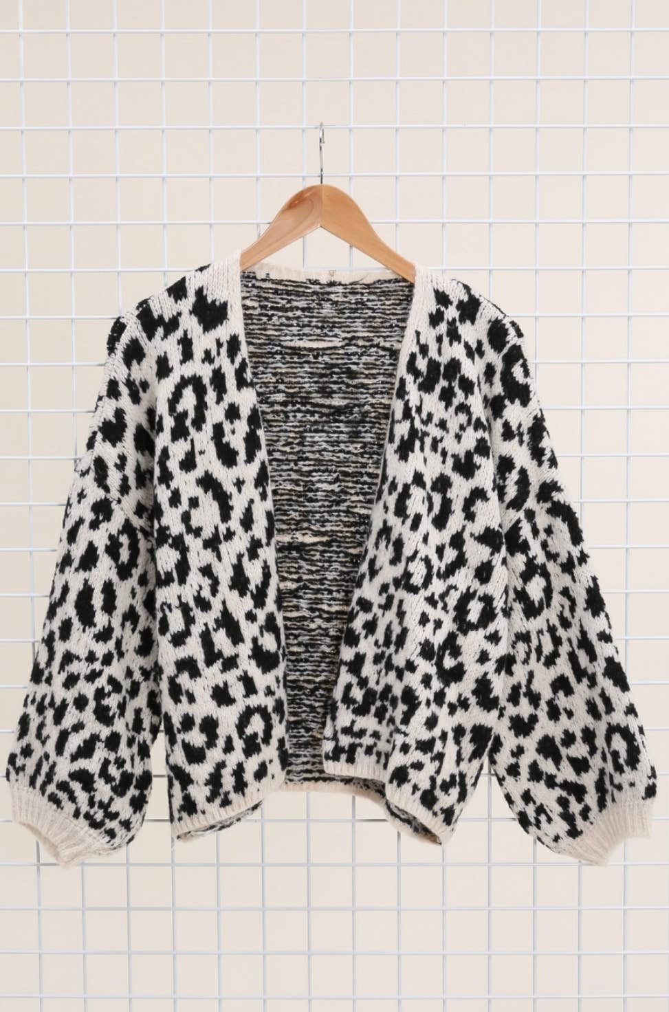 Strickjacke Artikelnummer 50816: Grau
