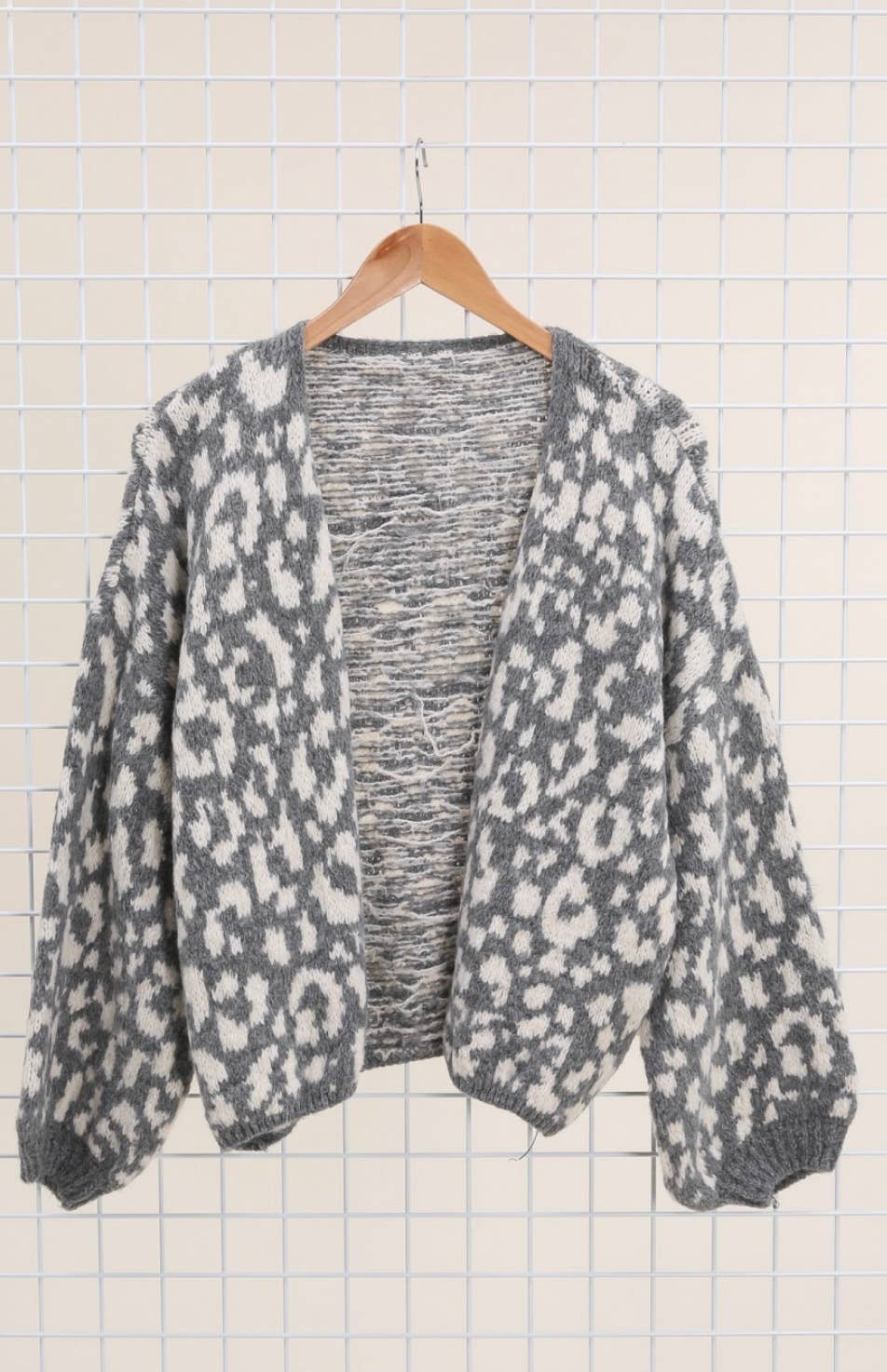 Strickjacke Artikelnummer 50816: Grau