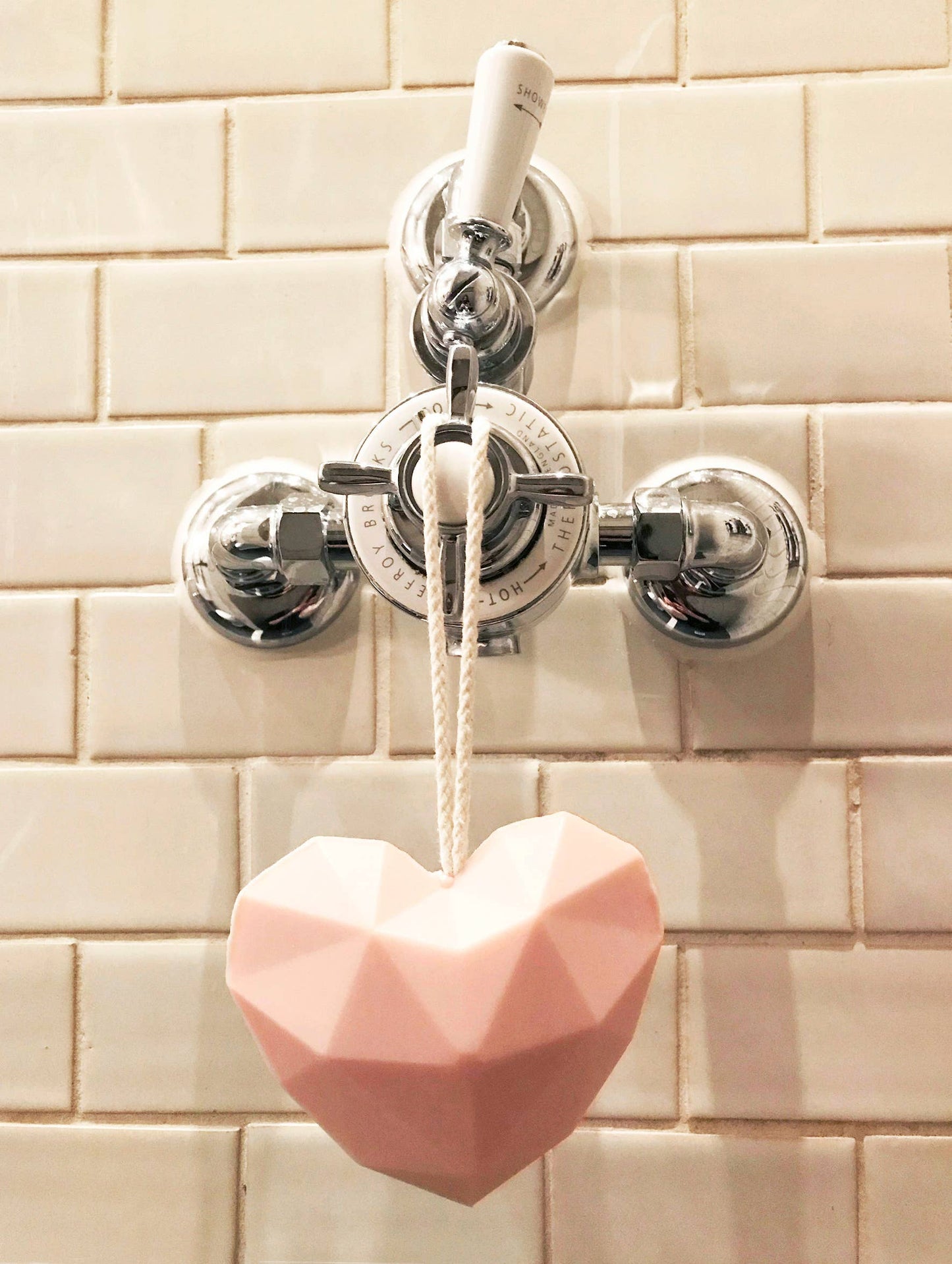 Heart of Soap - große Herzseife mit Kordel, natürlich, vegan