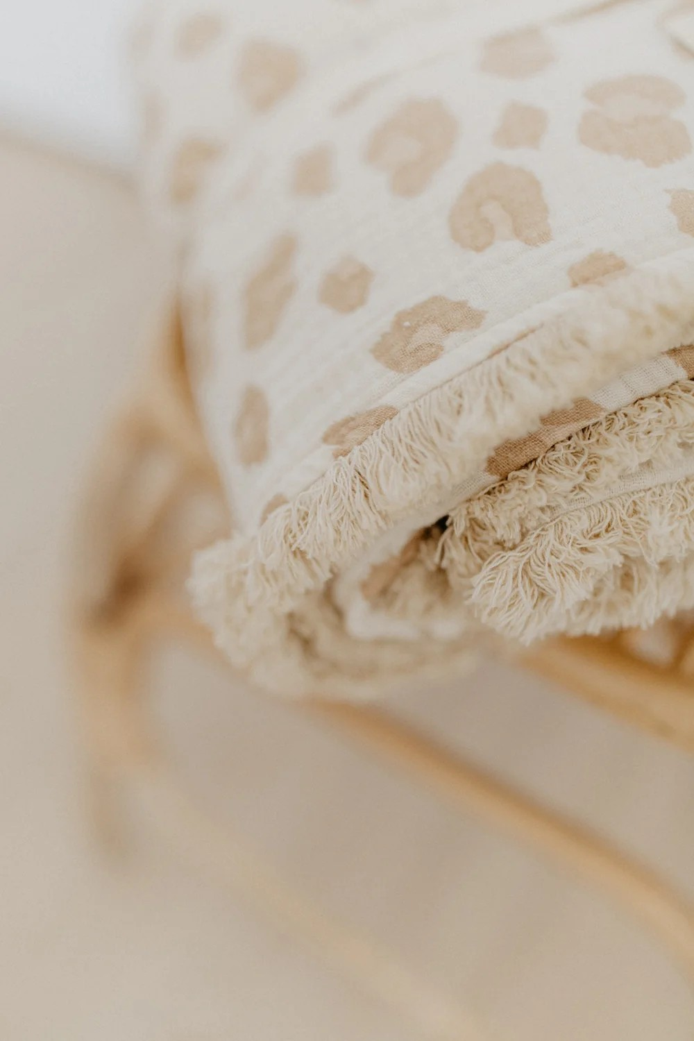 Large reversible bedspread 'Leoprint & Cappuccino'