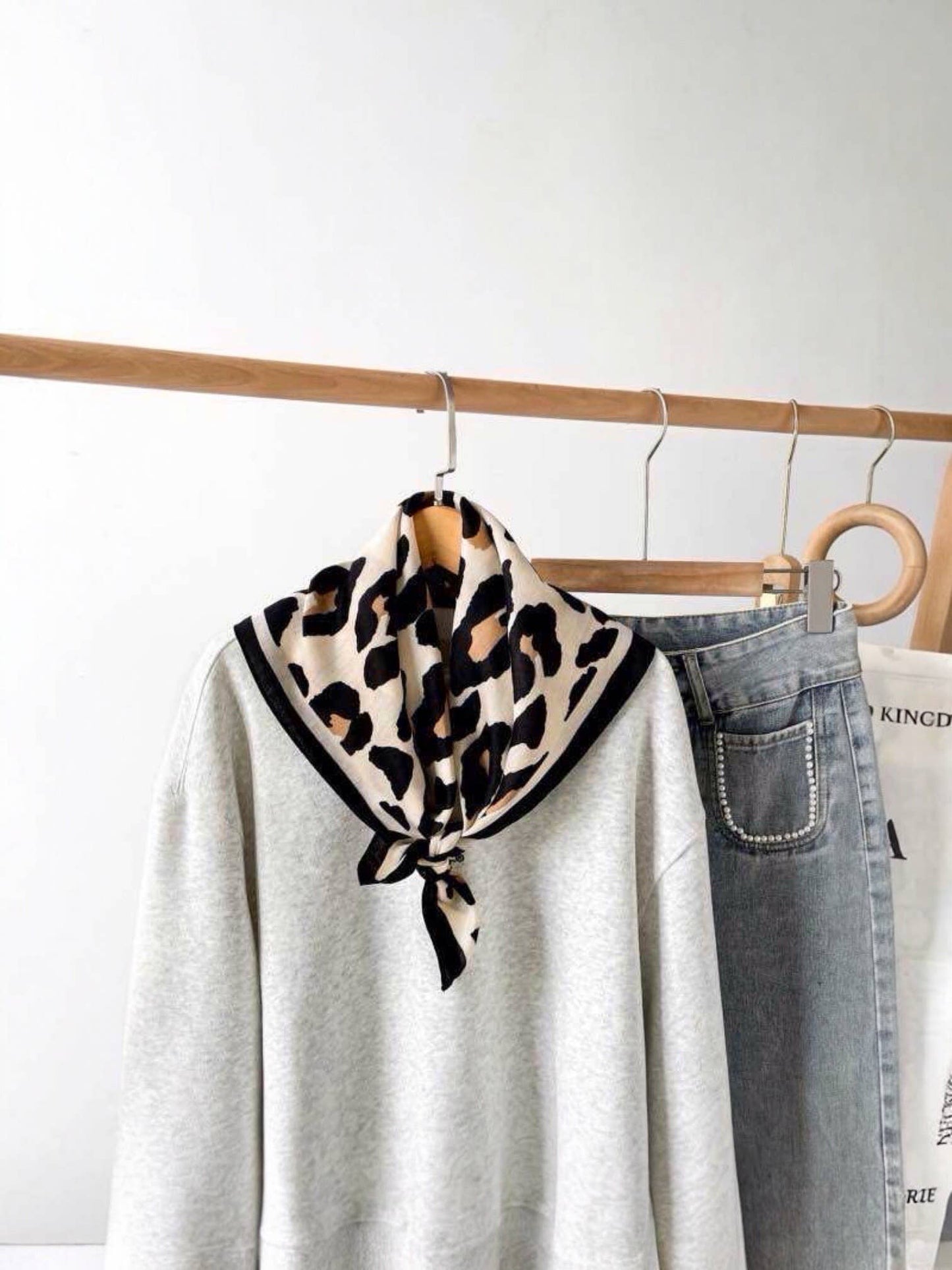 Leoprint Quadrat-Schal FL07: Kamel