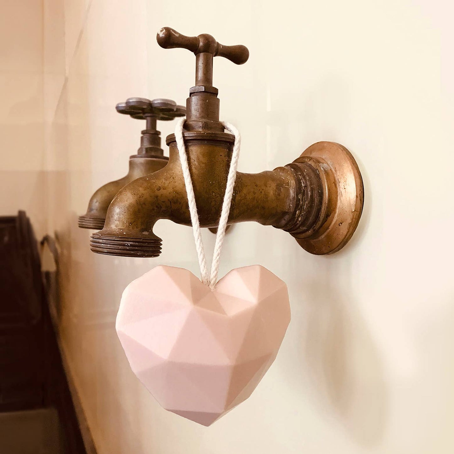 Heart of Soap - große Herzseife mit Kordel, natürlich, vegan