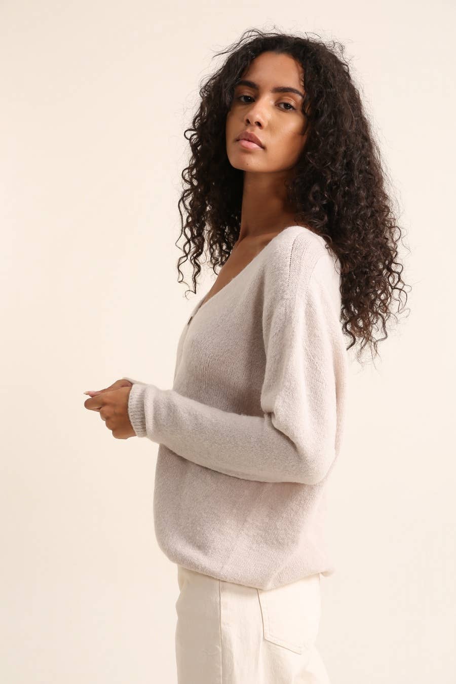 ALPACA Strickjacke mit V-Ausschnitt REF 1026: JEANS