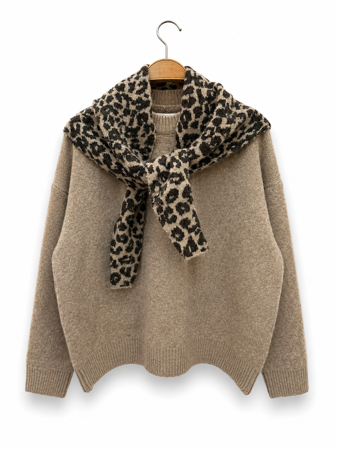 Pullover aus weichem Strick mit integriertem Leoparden-Schal AP191 CAMEL: Braun / Standardmäßig / Eine Größe
