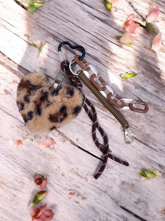 Leopard-Herz Taschenanhänger und Schlüsselanhänger PC09: Braun / Synthetisch