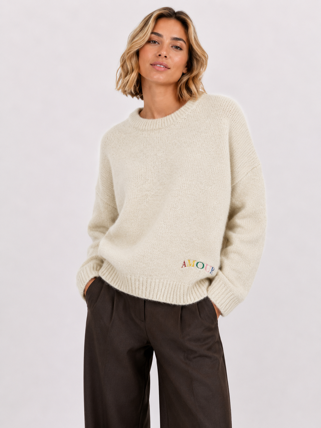 Strickpullover „AMOUR“ – florale Stickerei auf dem Rücken AP200: Bleu / Standard / Taille unique