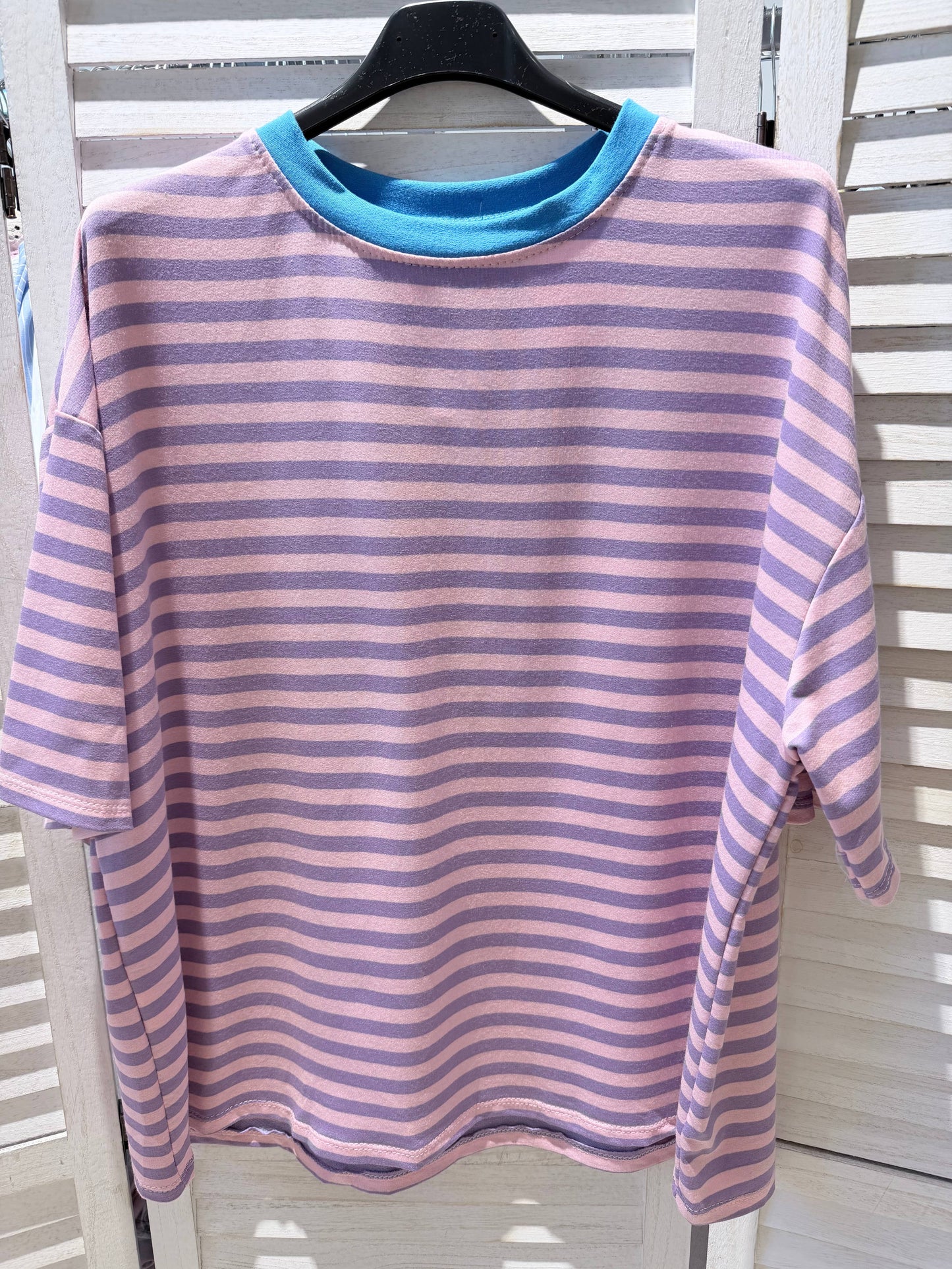 Gestreiftes T-Shirt: Lilas / TU