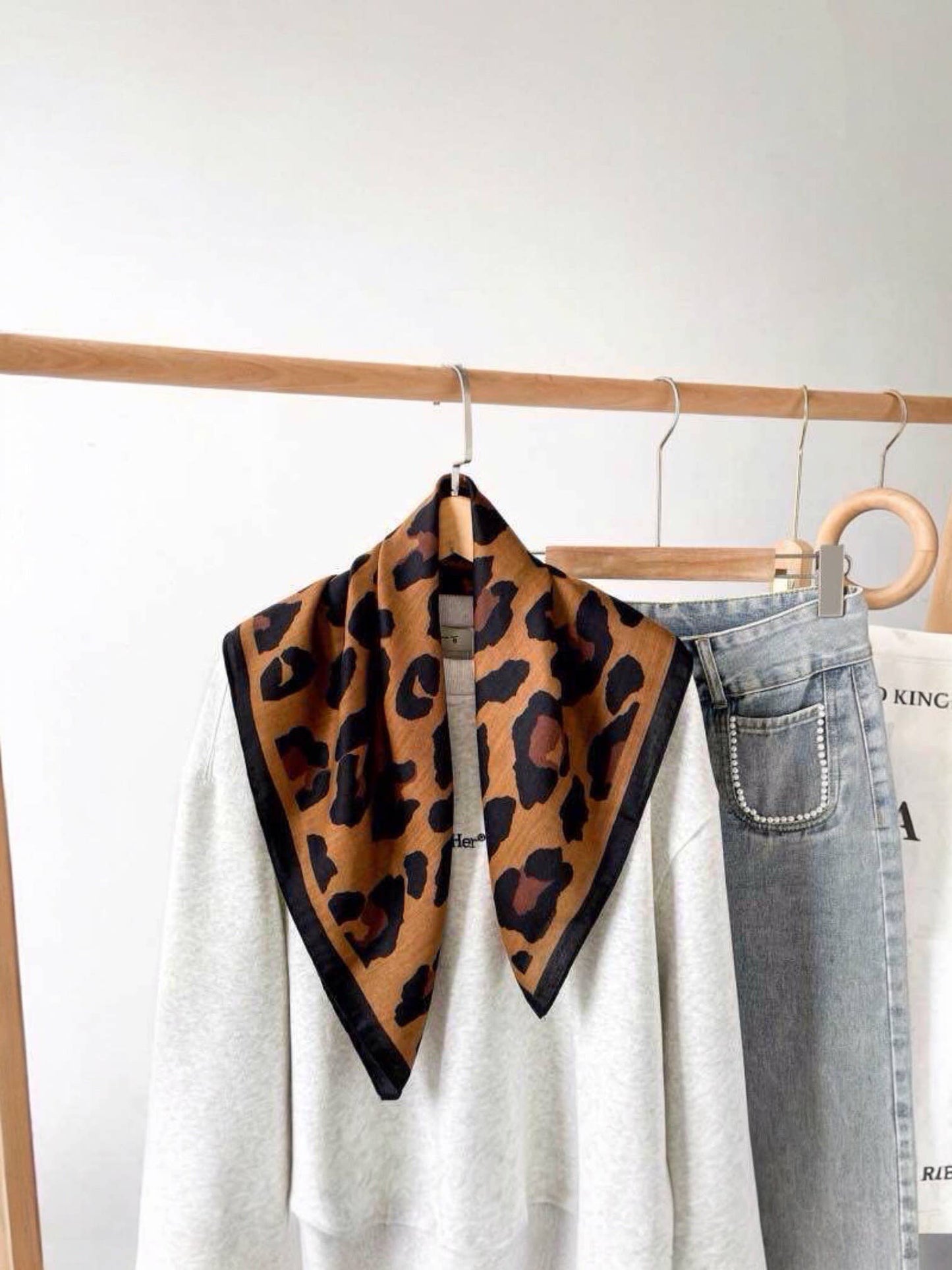 Leoprint Quadrat-Schal FL07: Braun