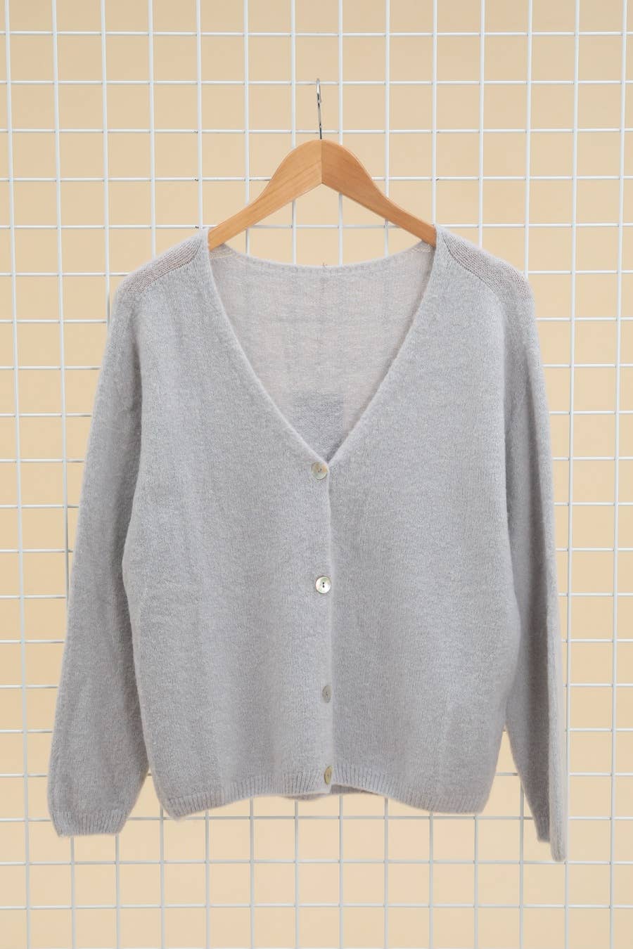 Alpaka-Cardigan mit V-Ausschnitt REF 1026: Schwarz