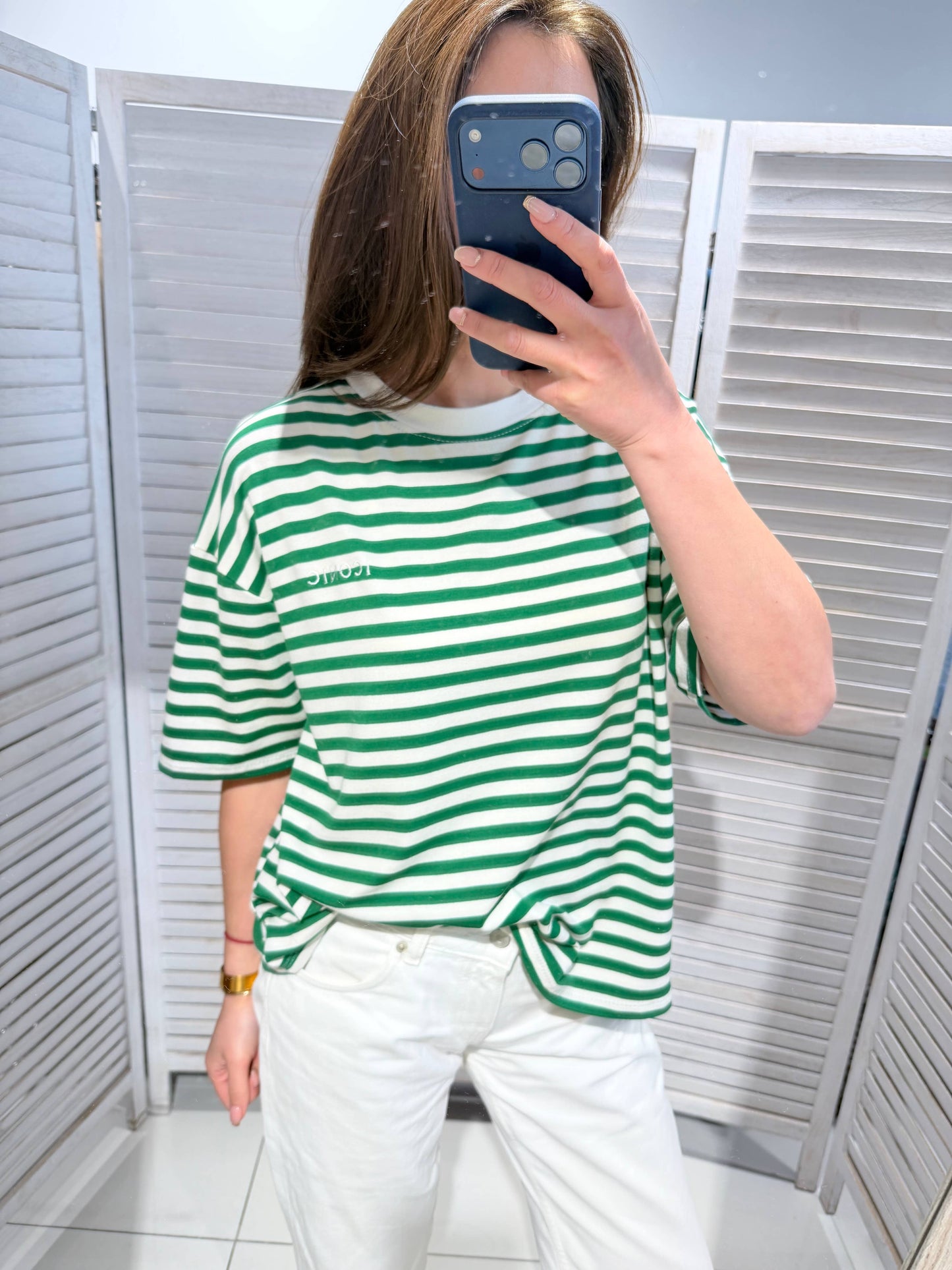 Gestreiftes T-Shirt mit kurzen Ärmeln: Flasche Grün / Eine Größe