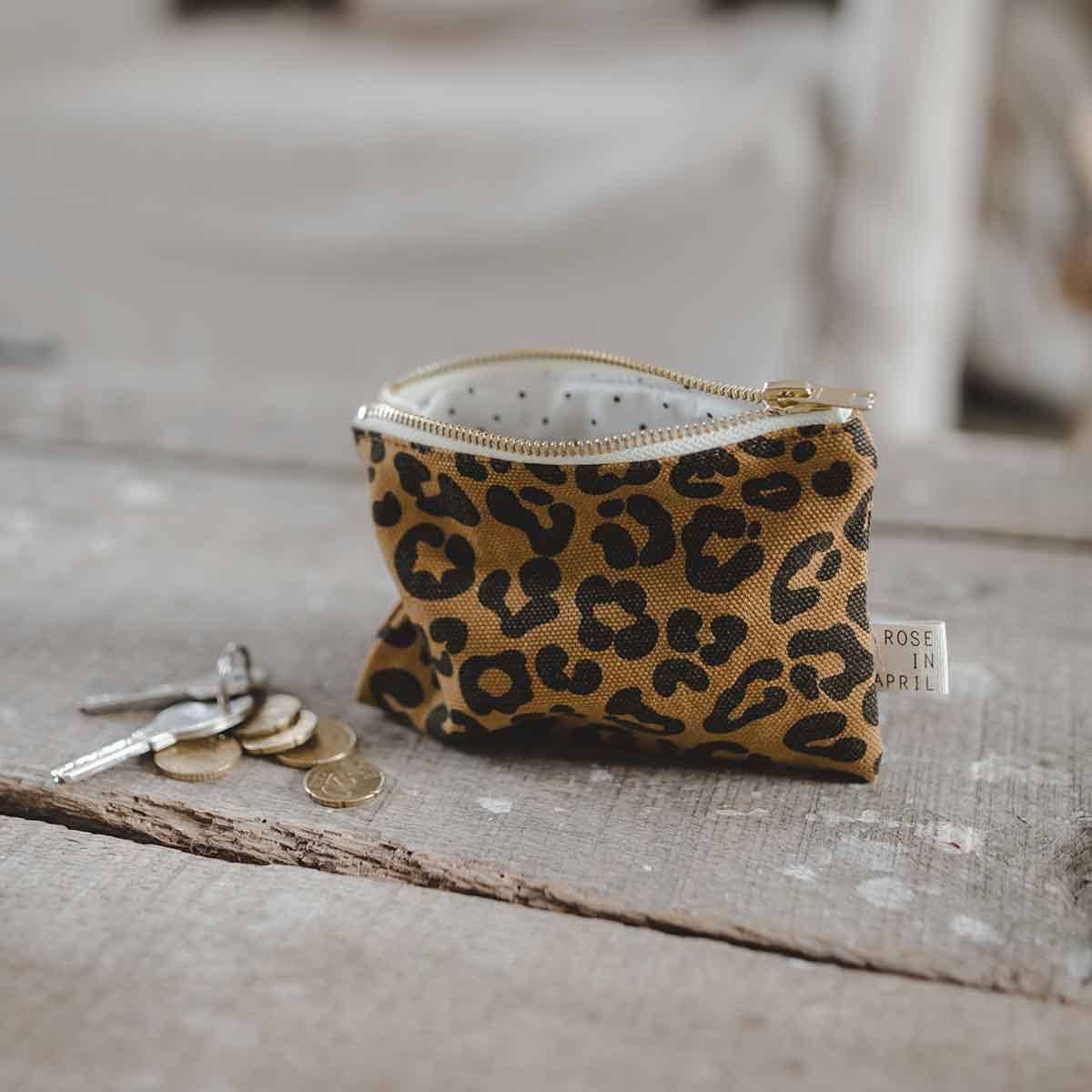 Marie Geldbörse mit Leopardenmuster in Karamell