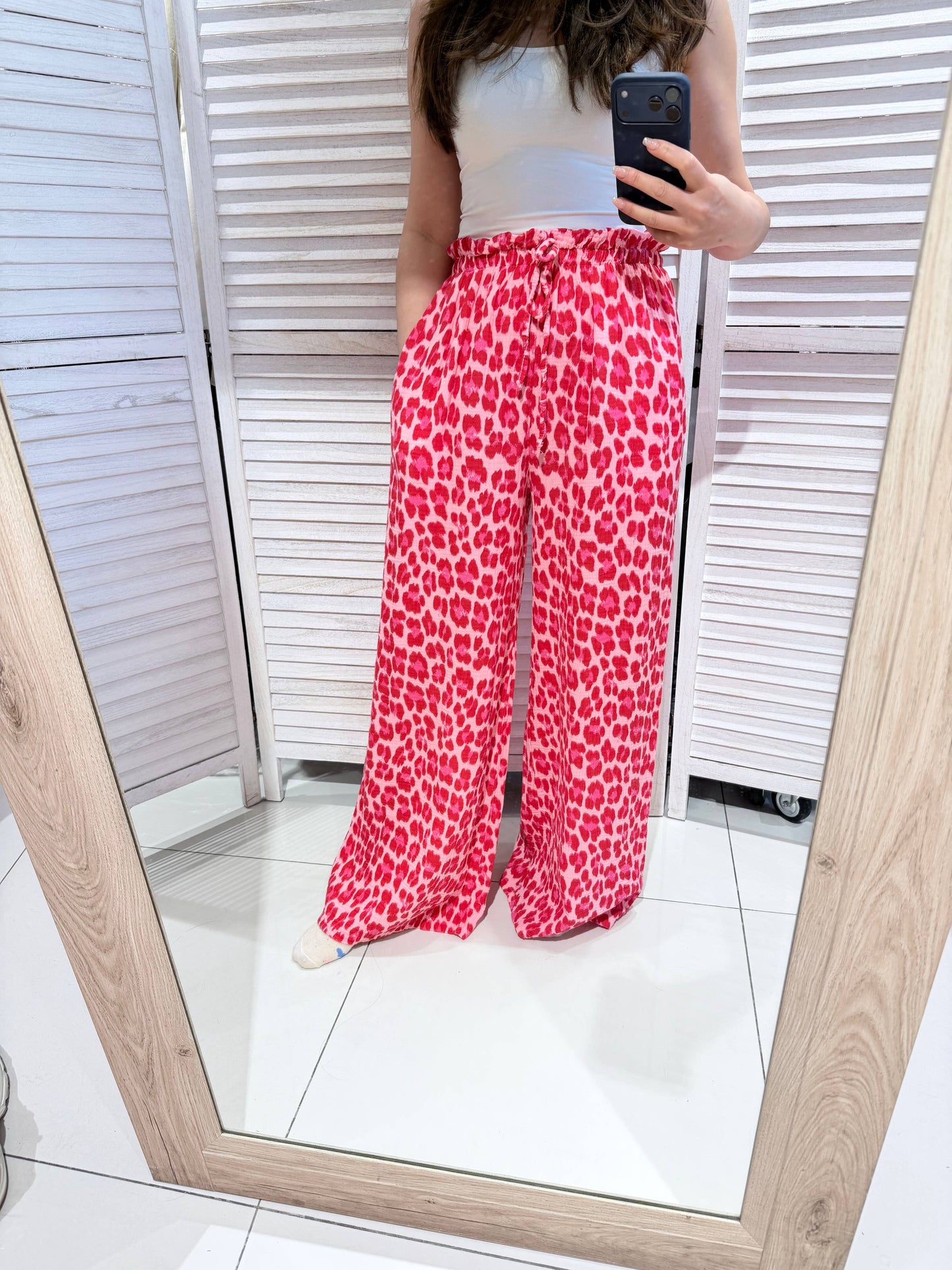 Weite Hose mit geflecktem Print: Bunt / SIE