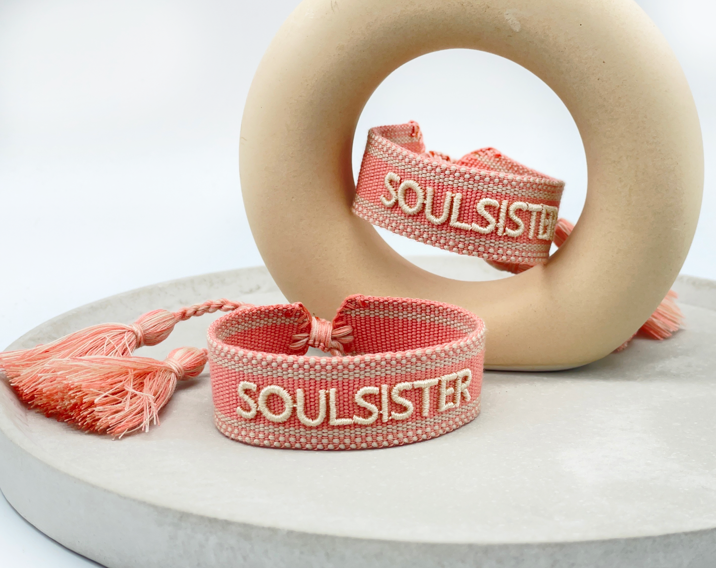 SOULSISTER Statement Armband gewebt, bestickt