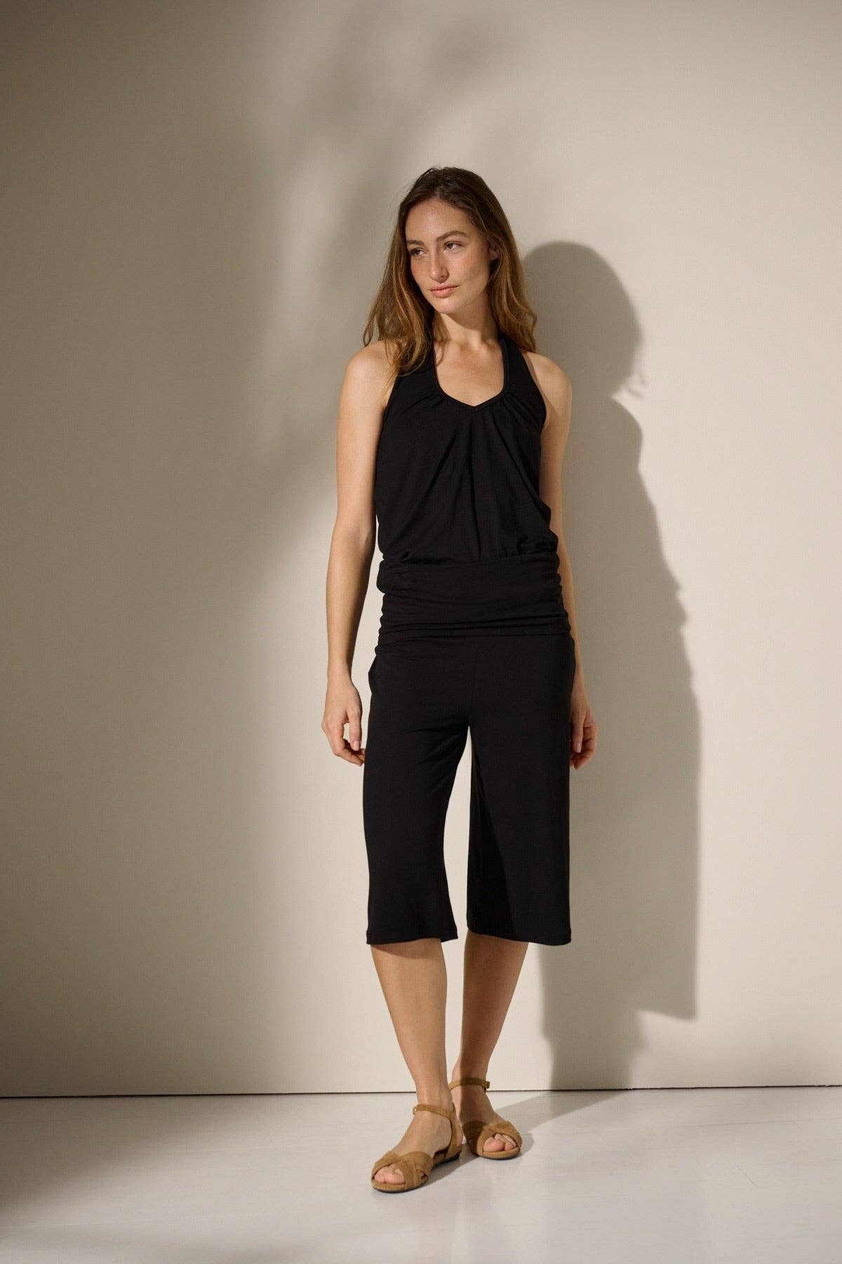Hold me Top - schwarzes Neckholder-Top aus weichem Jersey: Schwarz / S