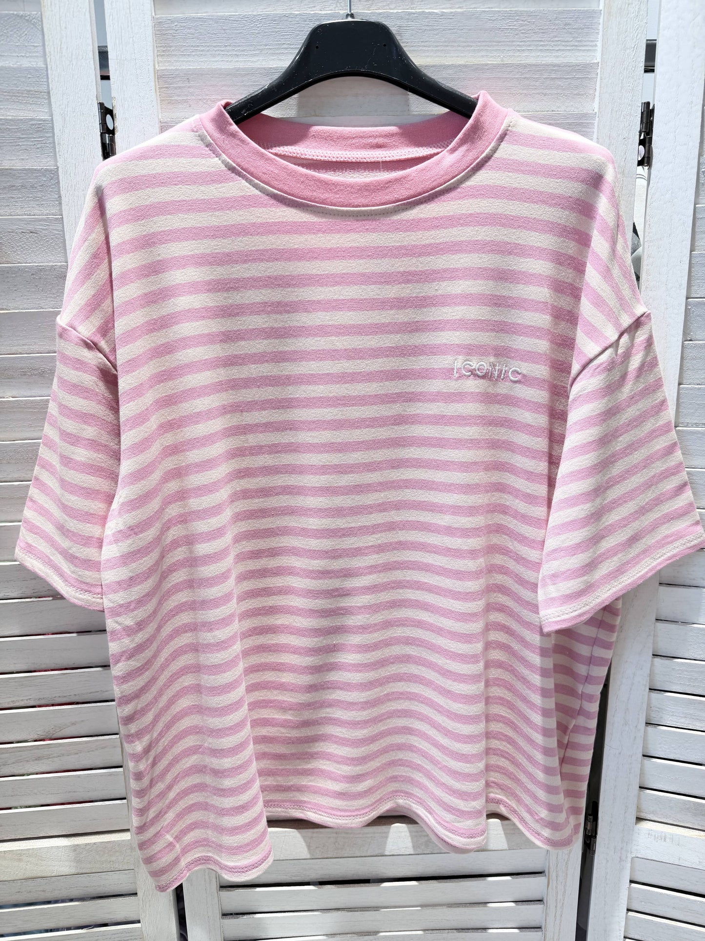 Gestreiftes T‑Shirt mit kurzen Ärmeln: Rosa / Eine Größe
