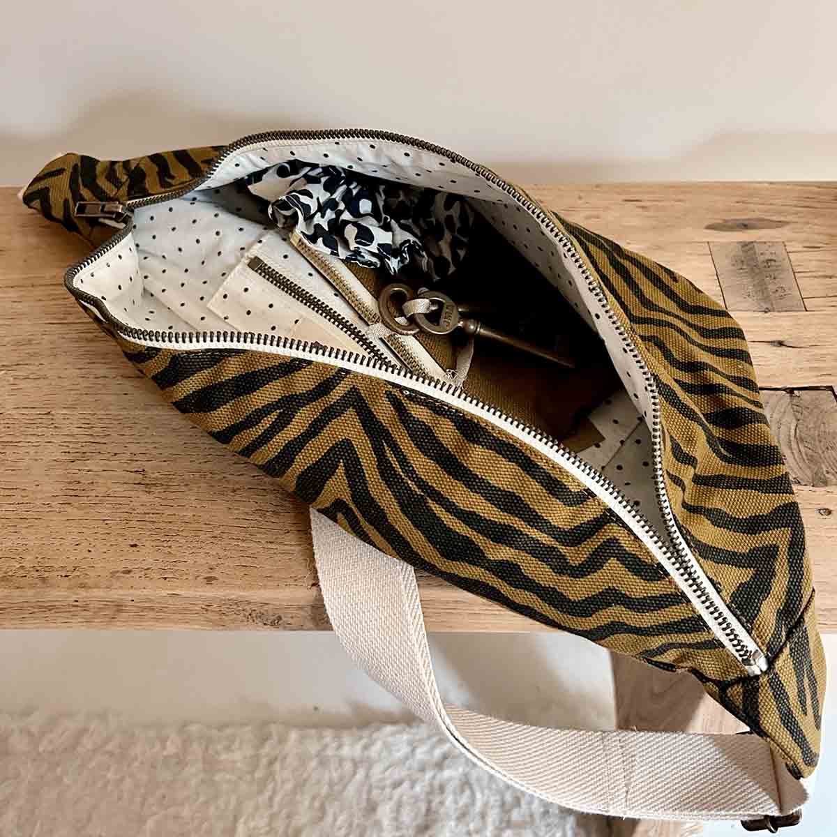 Damen Bauchtasche Zebrou Tapenade: TAPENADE / ZEBROU