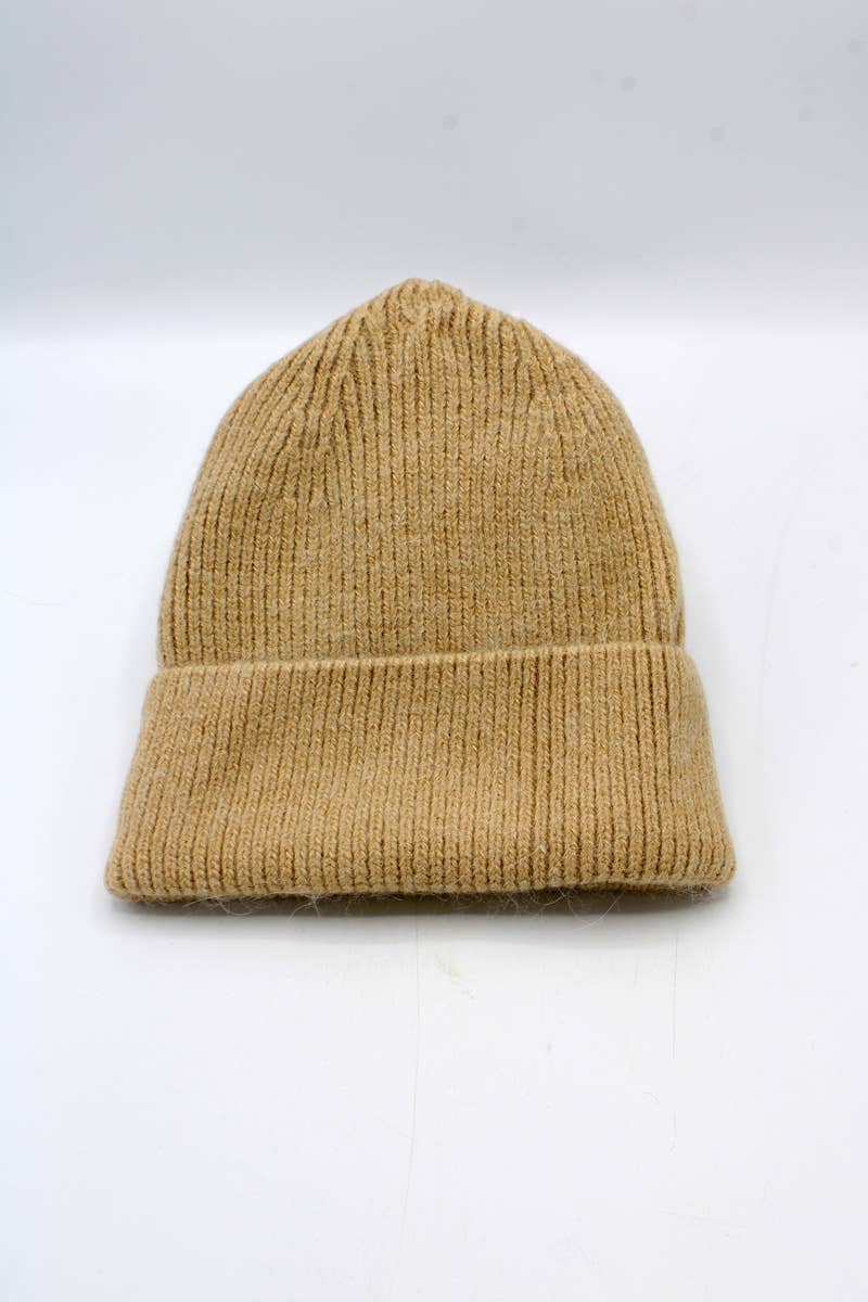 Klassische einfarbige Mütze mit Angora-Futter: Beige