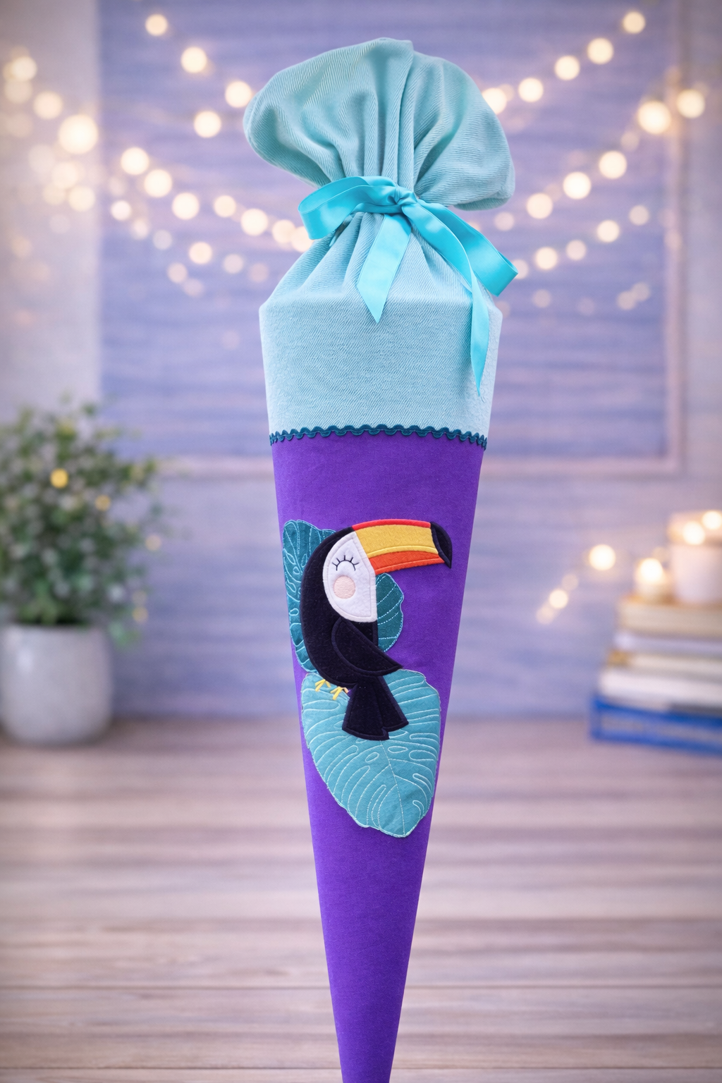 SCHULTÜTE "TUKAN" MIT PAPPKEGEL