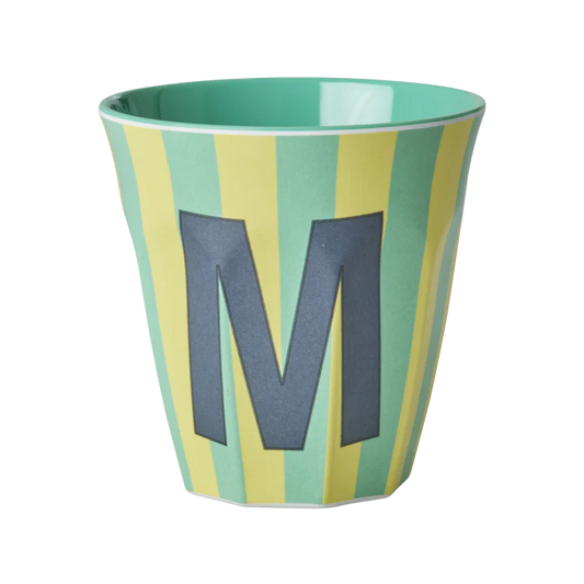 Buchstaben Becher 'M'